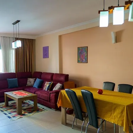 Cozy Flat At Komuna E Parisit Apartment Tirana